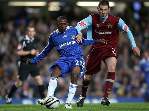  安东尼奥帽子戏法，西汉姆联主场横扫伯恩利  